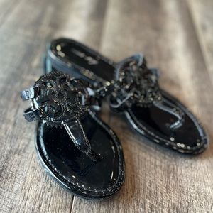 Circus by Sam Edelman patent finish flat sandal. Women’s US7